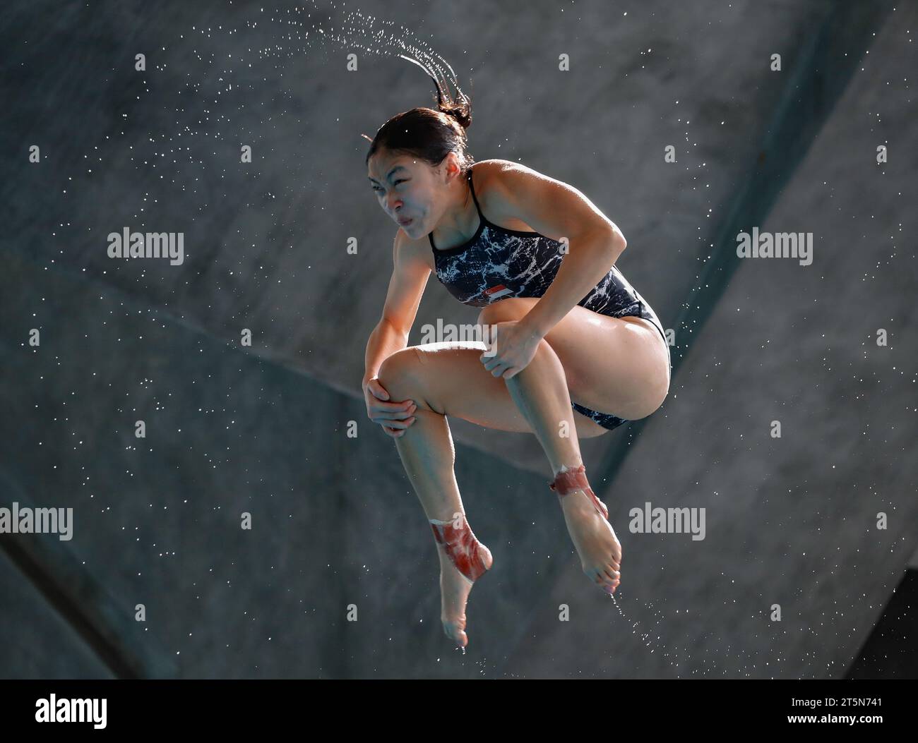 Kuala Lumpur, Malaisie. 05 novembre 2023. Clara Liaw de Singapour en action dans le 3m Springboard préliminaire féminin pendant les Championnats de plongée de Malaisie Open au National Aquatic Centre, Bukit Jalil. Crédit : SOPA Images Limited/Alamy Live News Banque D'Images