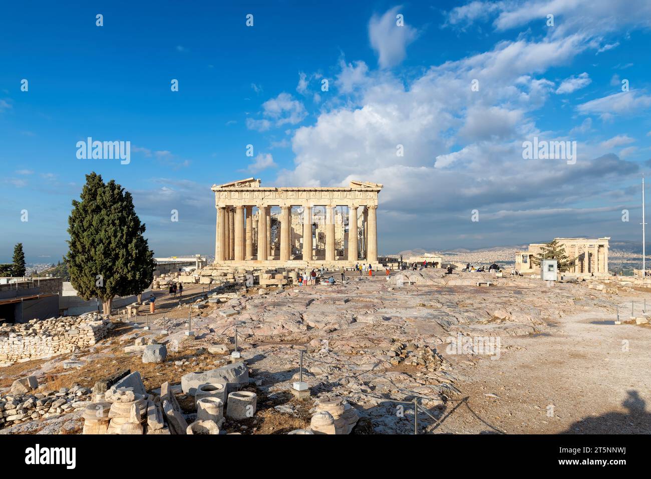 Belle vue sur l'ancien temple du Parthénon dans l'Acropole, Athènes, Grèce. Banque D'Images