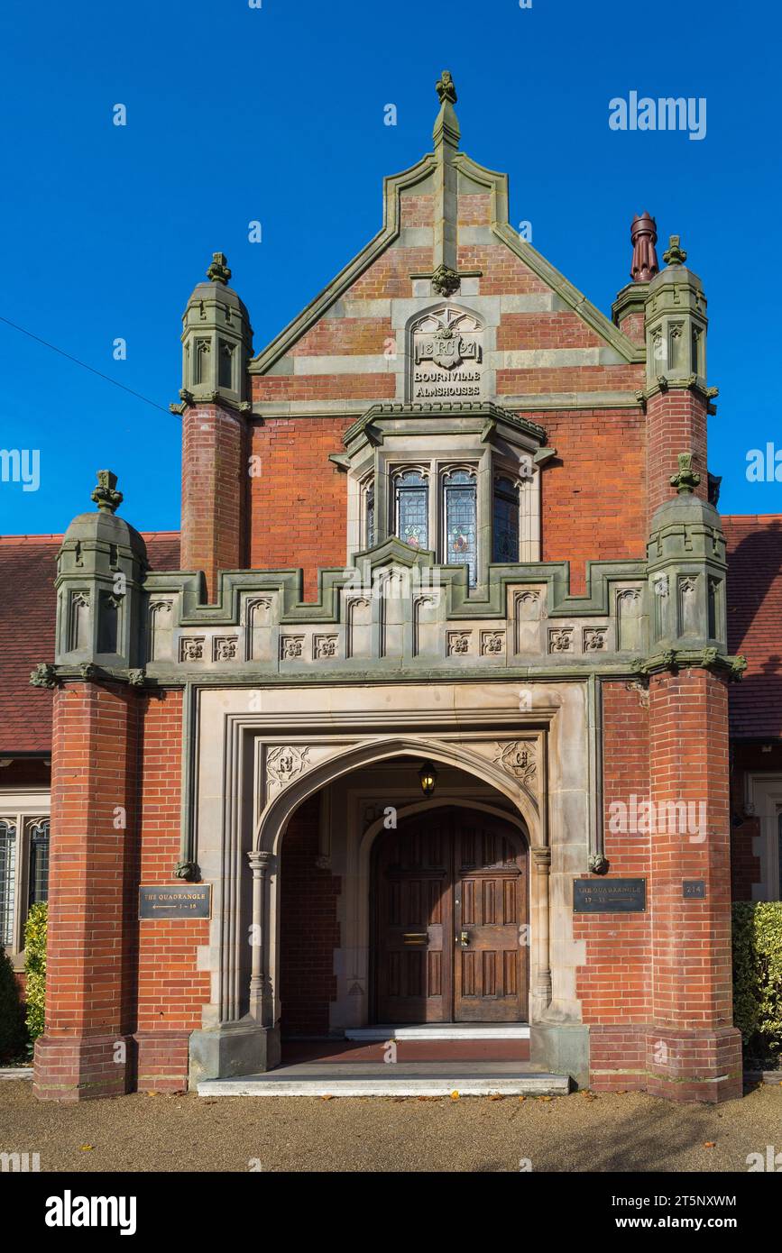 Les Almshouses de Bournville à Birmingham ont été construites par Richard Cadbury en 1898 pour le bénéfice des travailleurs de Cadbury Banque D'Images