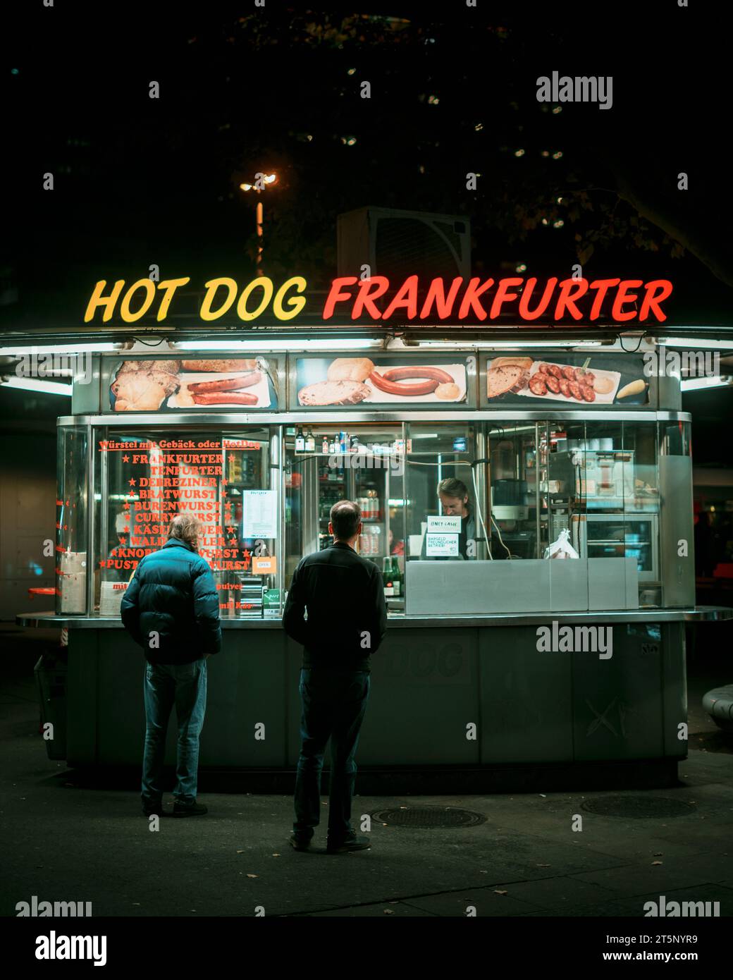 Stand Hot Dog à Schwedenplatz, Vienne, Autriche Banque D'Images