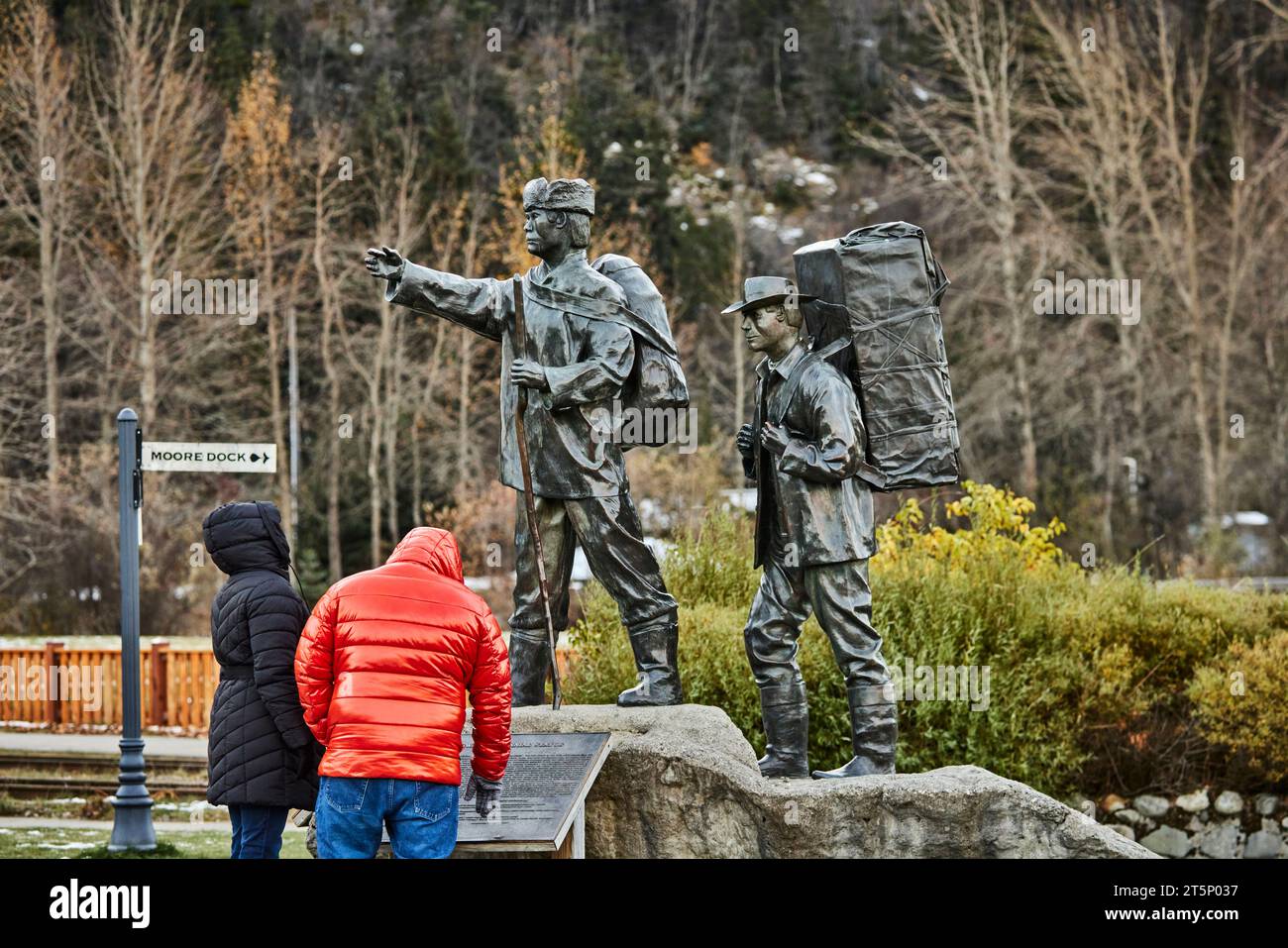 Skagway une ville compacte dans le sud-est de l'Alaska, Skagway Centennial Statue - Skookum Jim Statue Banque D'Images