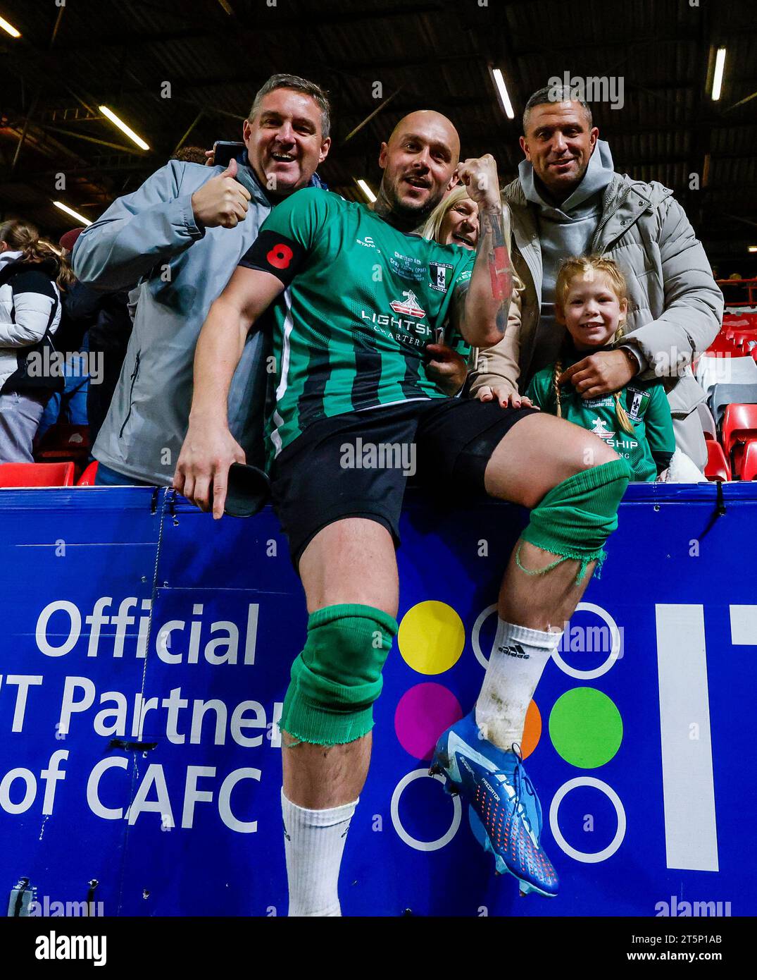 Arthur Lee de Cray Valley célèbre après le match du premier tour de la Emirates FA Cup à The Valley, Londres. Date de la photo : dimanche 5 novembre 2023. Banque D'Images
