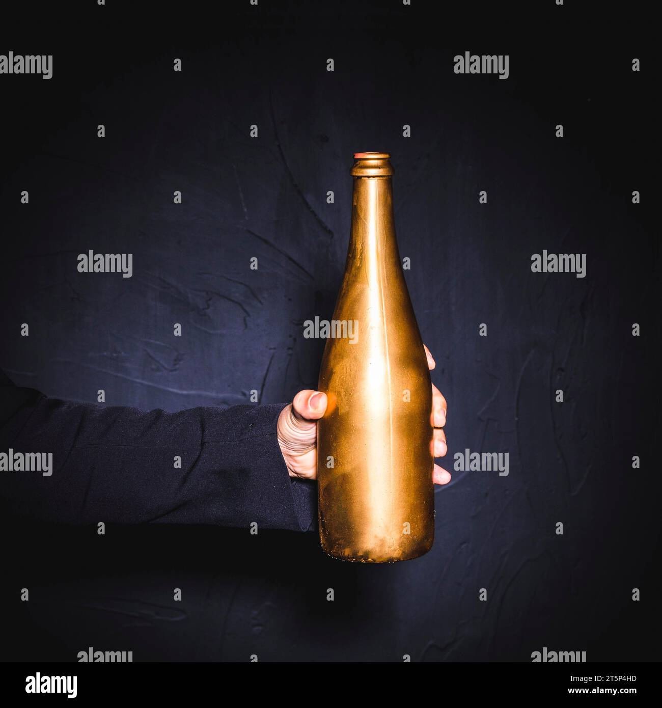 Bouteille de champagne dorée Banque D'Images
