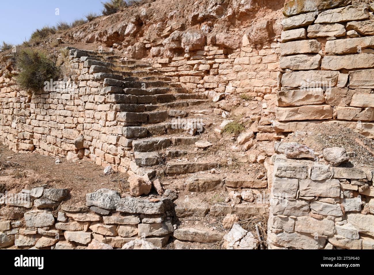 Azaila, Poblado Ibero del Cabezo de Alcala (Monumento Historico-Artistico).Escalier.Bajo Martin, Teruel, Aragon, Espagne. Banque D'Images