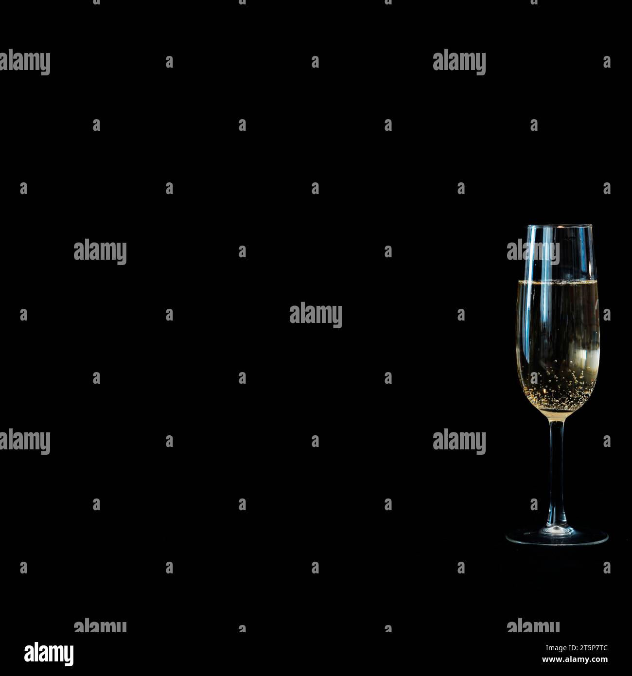 Table en verre à champagne Banque D'Images