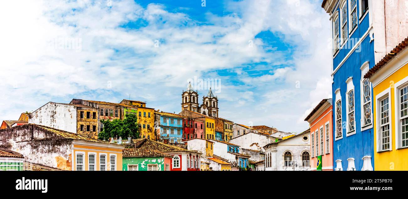 Vue panoramique sur le quartier historique de Pelourinho dans la ville de Salvador, Bahia Banque D'Images