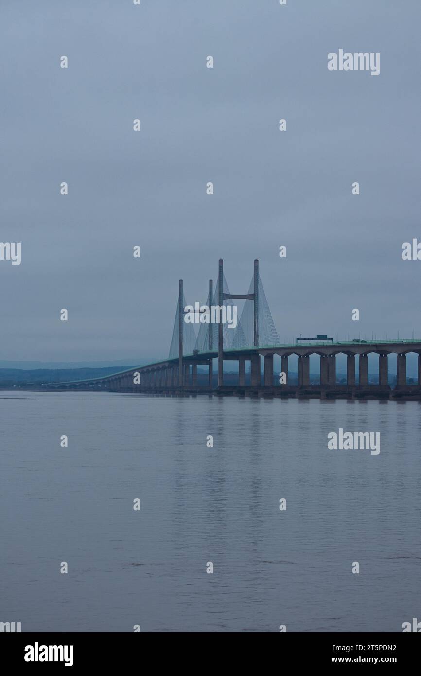 Le pont Prince of Wales. Ce pont relie l'Angleterre au pays de Galles. Photo prise un jour brumeux pluvieux en octobre 2023 Banque D'Images