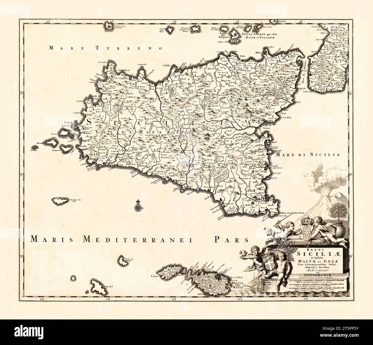 Carte ancienne de la Sicile, Malte, Gozo et d'autres îles. Par RAM, publ. en 1690 Banque D'Images