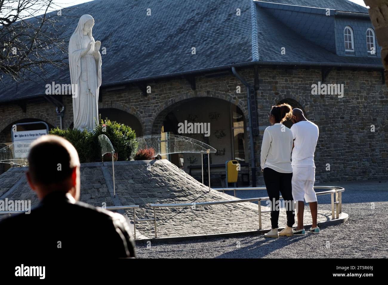la Vierge des pauvres à Banneux Banque D'Images