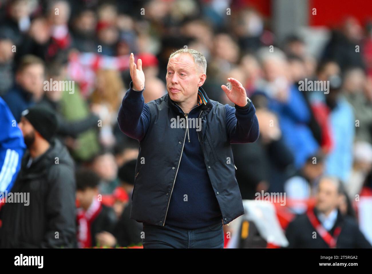 Steve Cooper, entraîneur-chef de Nottingham Forest lors du match de Premier League entre Nottingham Forest et Aston Villa au City Ground, Nottingham le dimanche 5 novembre 2023. (Photo : Jon Hobley | MI News) crédit : MI News & Sport / Alamy Live News Banque D'Images