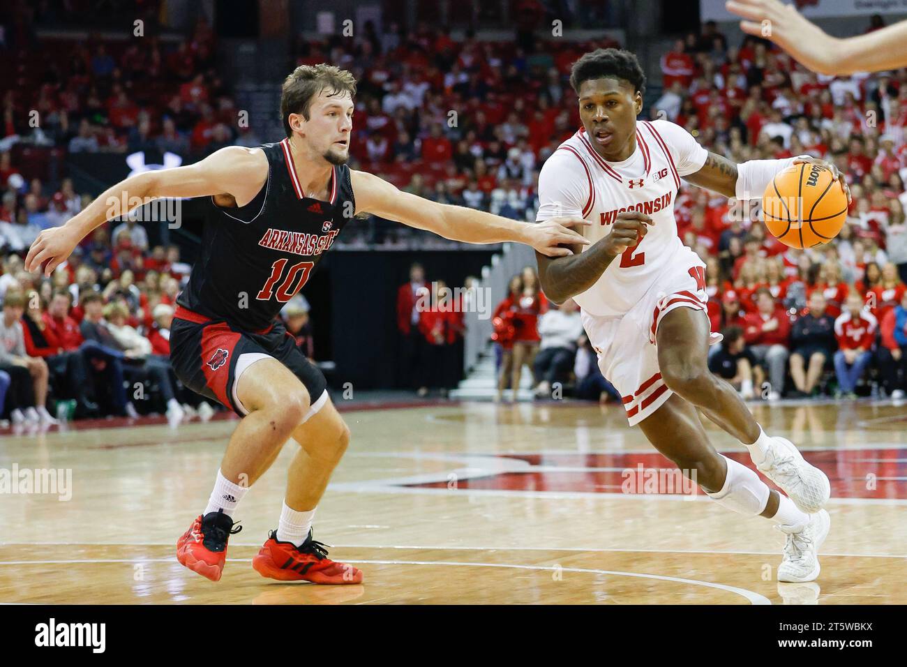 Madison, WISCONSIN, États-Unis. 6 novembre 2023. Lors du match de basket-ball de la NCAA entre les Arkansas State Red Wolves et les Wisconsin Badgers au Kohl Center de Madison, WISCONSIN. Darren Lee/CSM/Alamy Live News Banque D'Images
