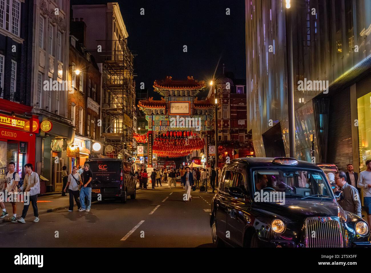Chinatown Gate, Wardour Street, Londres Banque D'Images