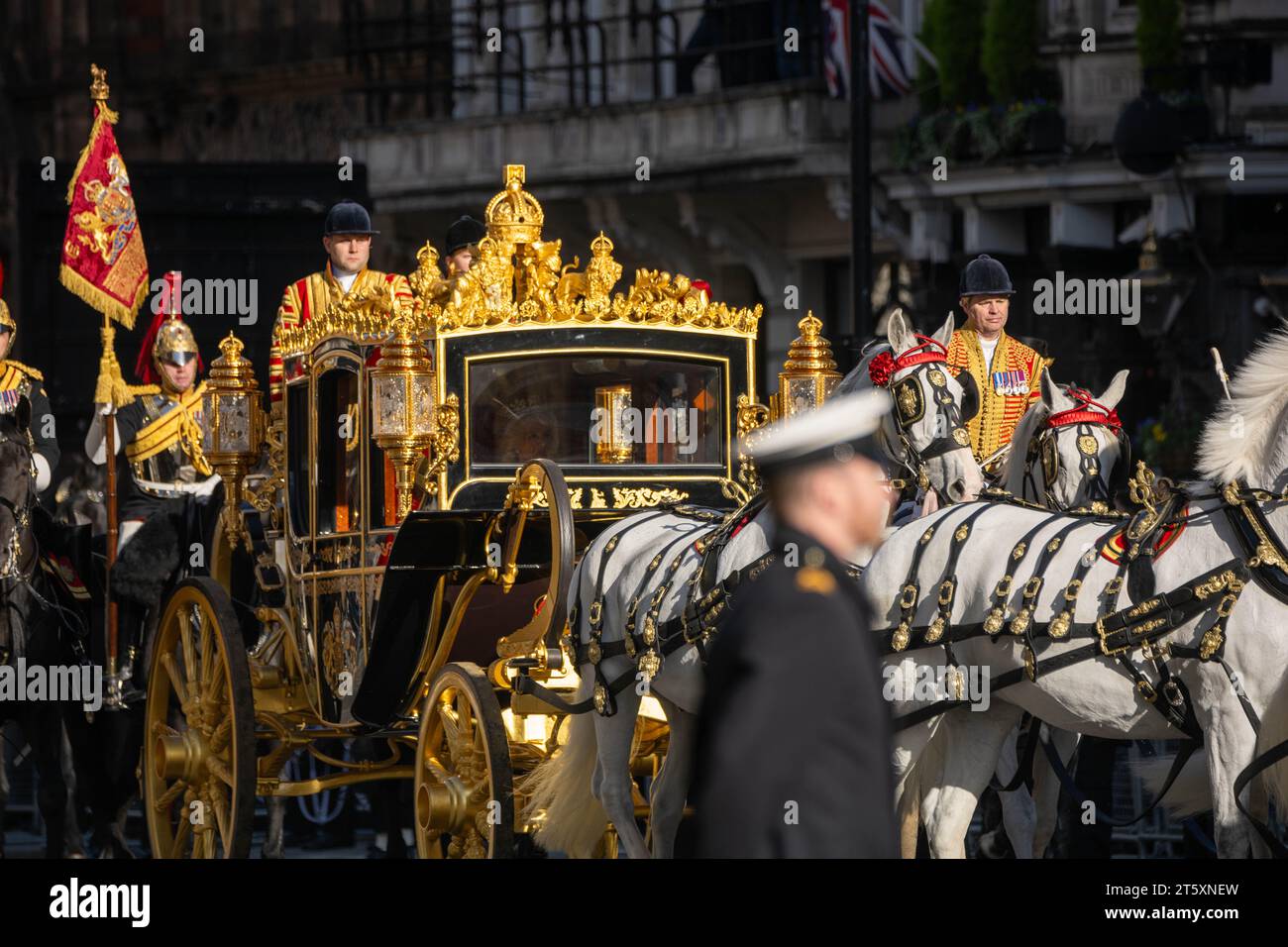 Londres, Royaume-Uni. 07 novembre 2023. Ouverture du Parlement au milieu des manifestations anti-royalistes Gold State Coach Credit : Ian Davidson/Alamy Live News Banque D'Images