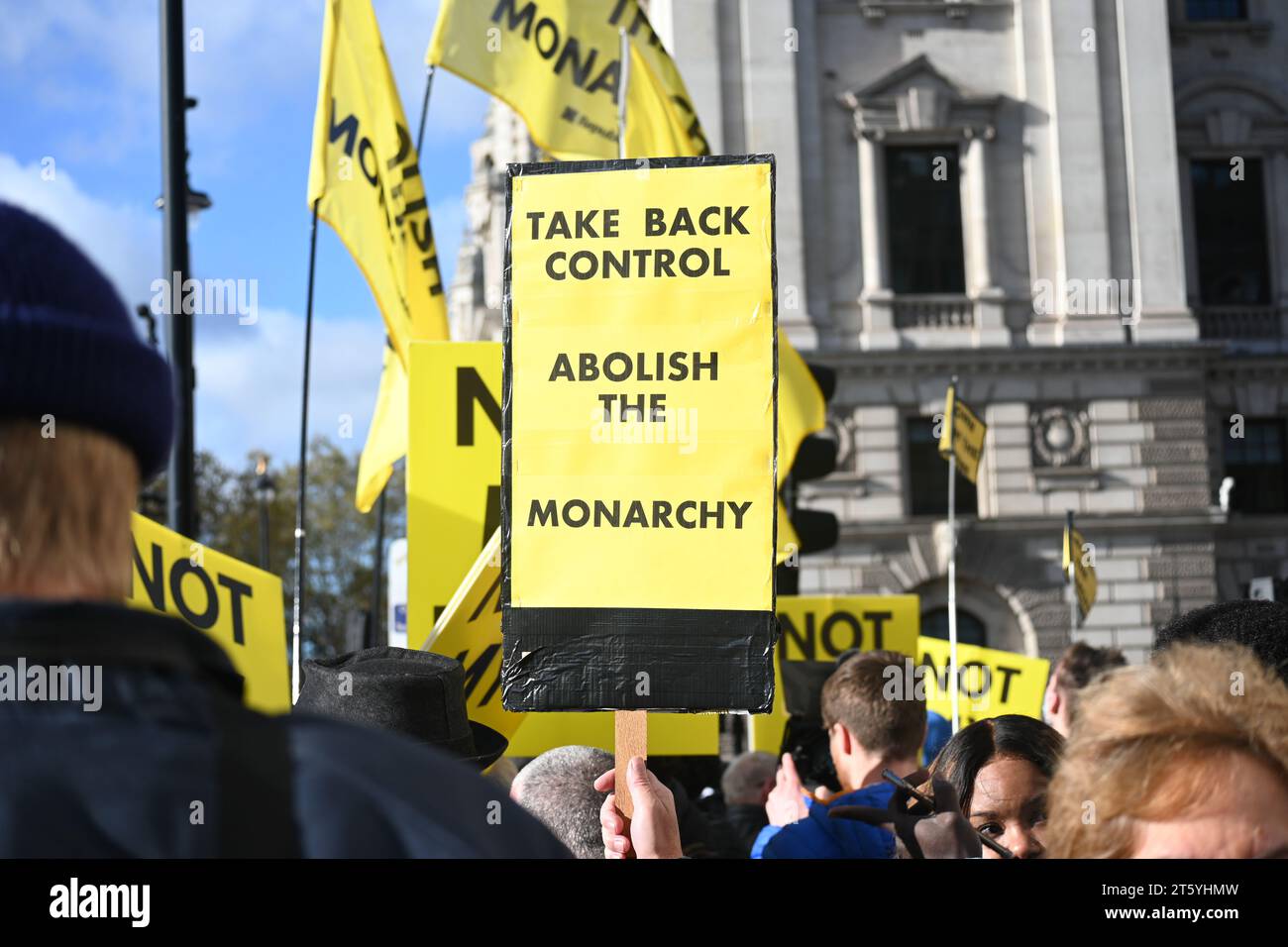 Whitehall, Londres, Royaume-Uni. 7 novembre 2023. Les manifestants républicains et les anti-monarchistes se réunissent sur la place du Parlement du premier discours du roi, l'ouverture d'État du Parlement, Londres, Royaume-Uni. Crédit : Voir Li/Picture Capital/Alamy Live News Banque D'Images