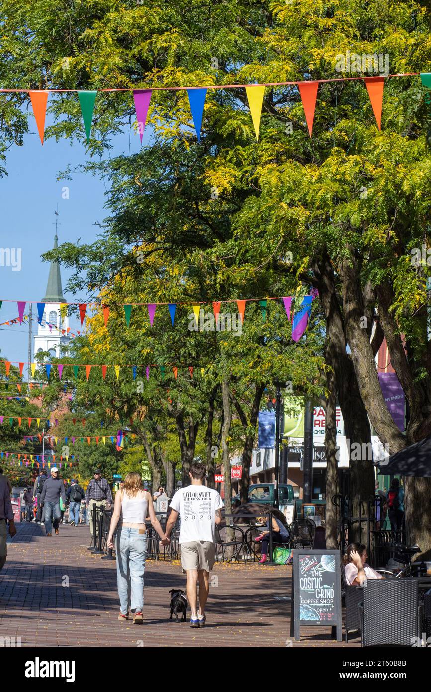 Church Street Marketplace est un centre commercial piétonnier extérieur découvert situé à Burlington, dans le Vermont. Banque D'Images