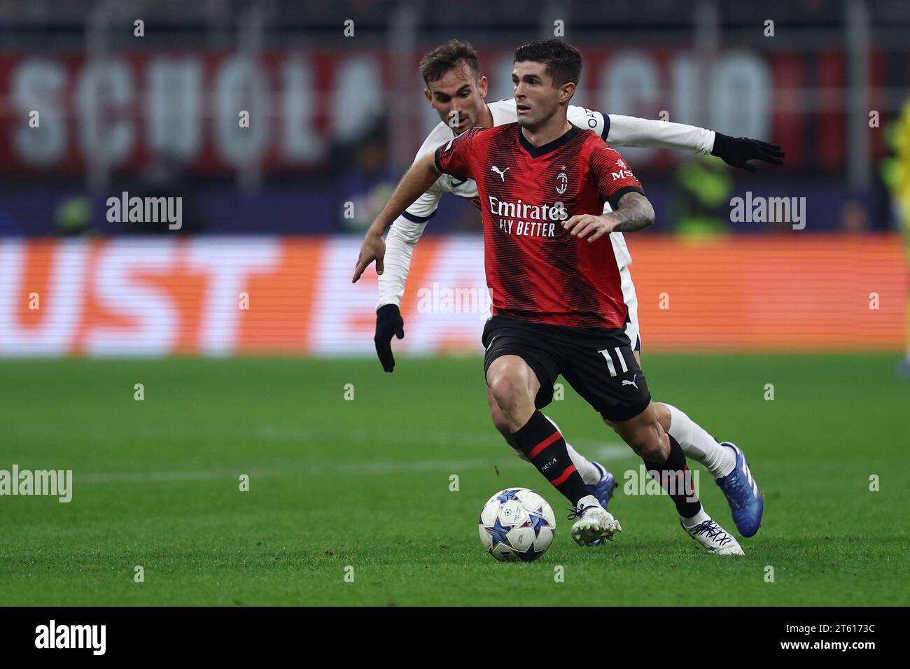Milan, Italie. 07 novembre 2023. Christian Pulisic de l'AC Milan en action lors du match de l'UEFA Champions League Group F entre l'AC Milan et le Paris Saint-Germain FC au Stadio Giuseppe Meazza le 7 2023 novembre à Milan, Italie . Crédit : Marco Canoniero/Alamy Live News Banque D'Images