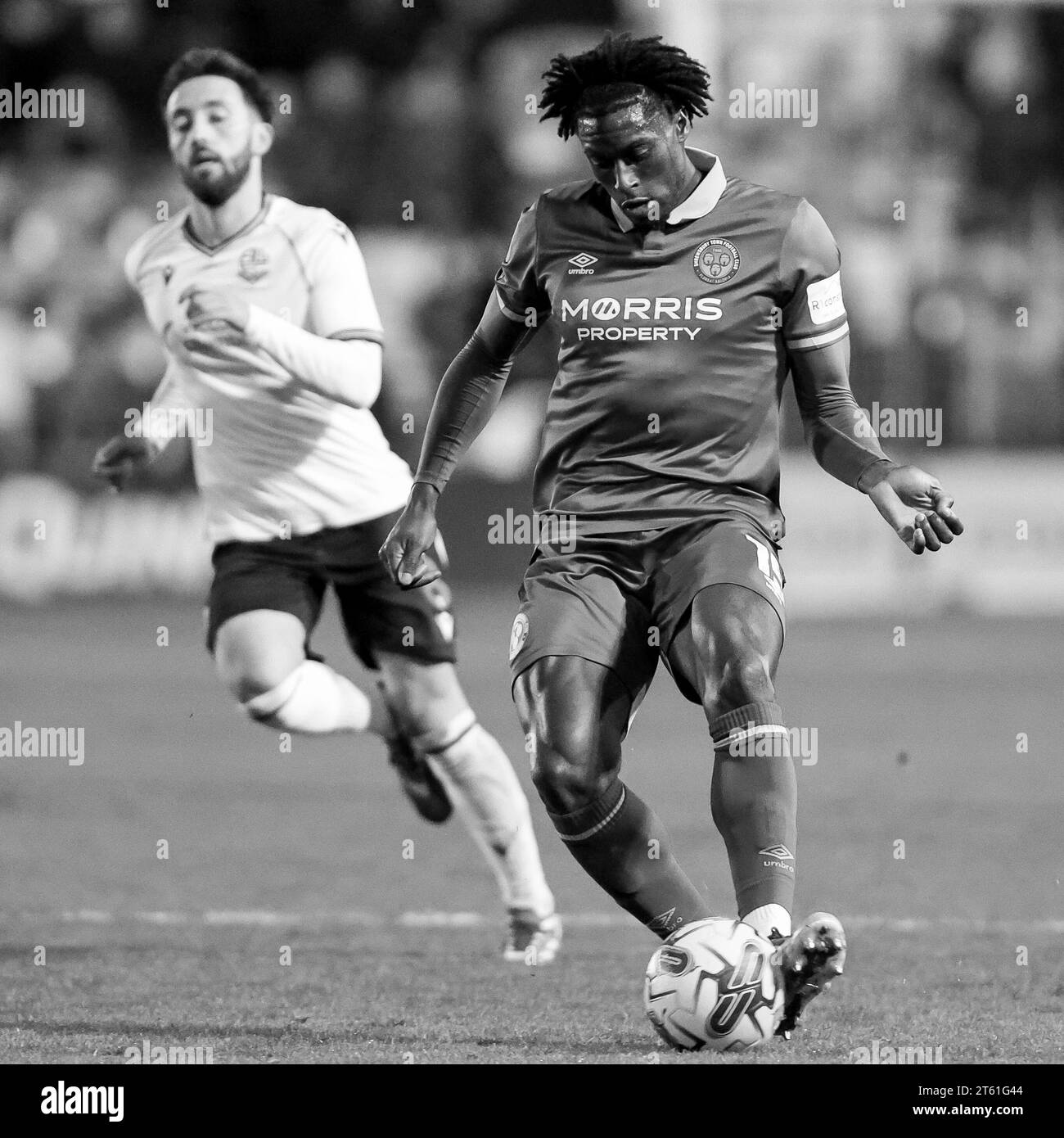 Shrewsbury, Royaume-Uni. 07 novembre 2023. Tunmise Sobowale de Shrewsbury en action lors du match EFL Sky Bet League 1 entre Shrewsbury Town et Bolton Wanderers à croud Meadow, Shrewsbury, Angleterre le 7 novembre 2023. Photo de Stuart Leggett. Usage éditorial uniquement, licence requise pour un usage commercial. Aucune utilisation dans les Paris, les jeux ou les publications d'un seul club/ligue/joueur. Crédit : UK Sports pics Ltd/Alamy Live News Banque D'Images