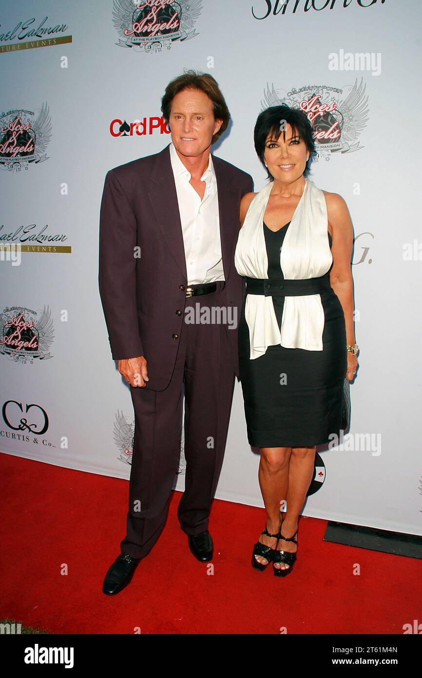 Bruce Jenner et Kris Jenner au Aces and Angels Celebrity Poker au Playboy Mansion Event - arrivées au Holmby Hills Mansion à Los Angeles, CA le 11 juillet 2009. Crédit photo : Joseph Martinez / Picturelux Banque D'Images