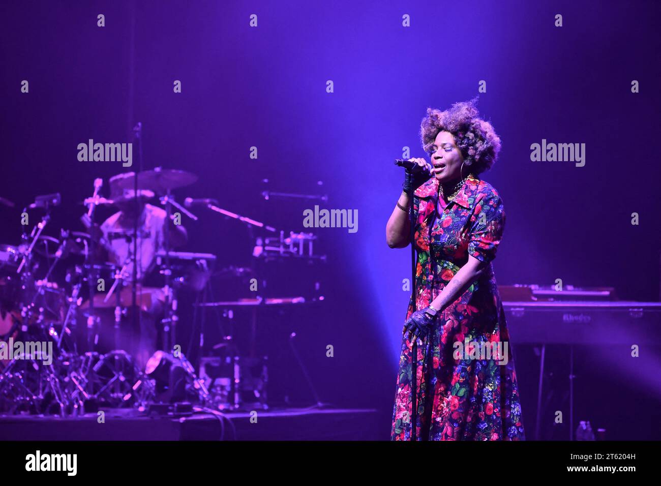 Paris, France. 07 novembre 2023. Macy Gray se produit en direct à la salle de concert l'Olympia à Paris, France, le 7 novembre 2023. Photo de Christophe Meng/ABACAPRESS.COM crédit : Abaca Press/Alamy Live News Banque D'Images