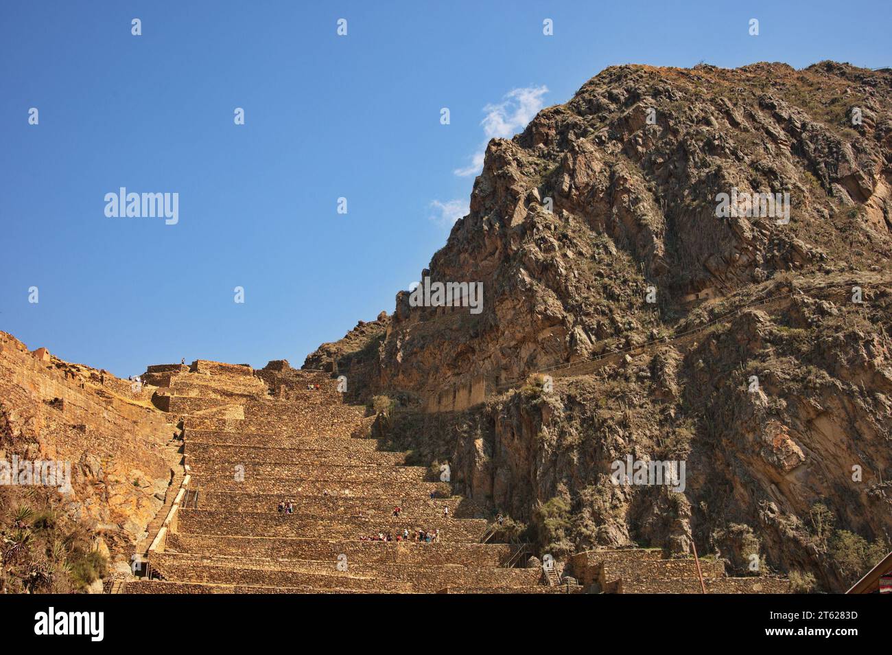 Site archéologique à Ollantaytambou au sommet de la montagne Banque D'Images