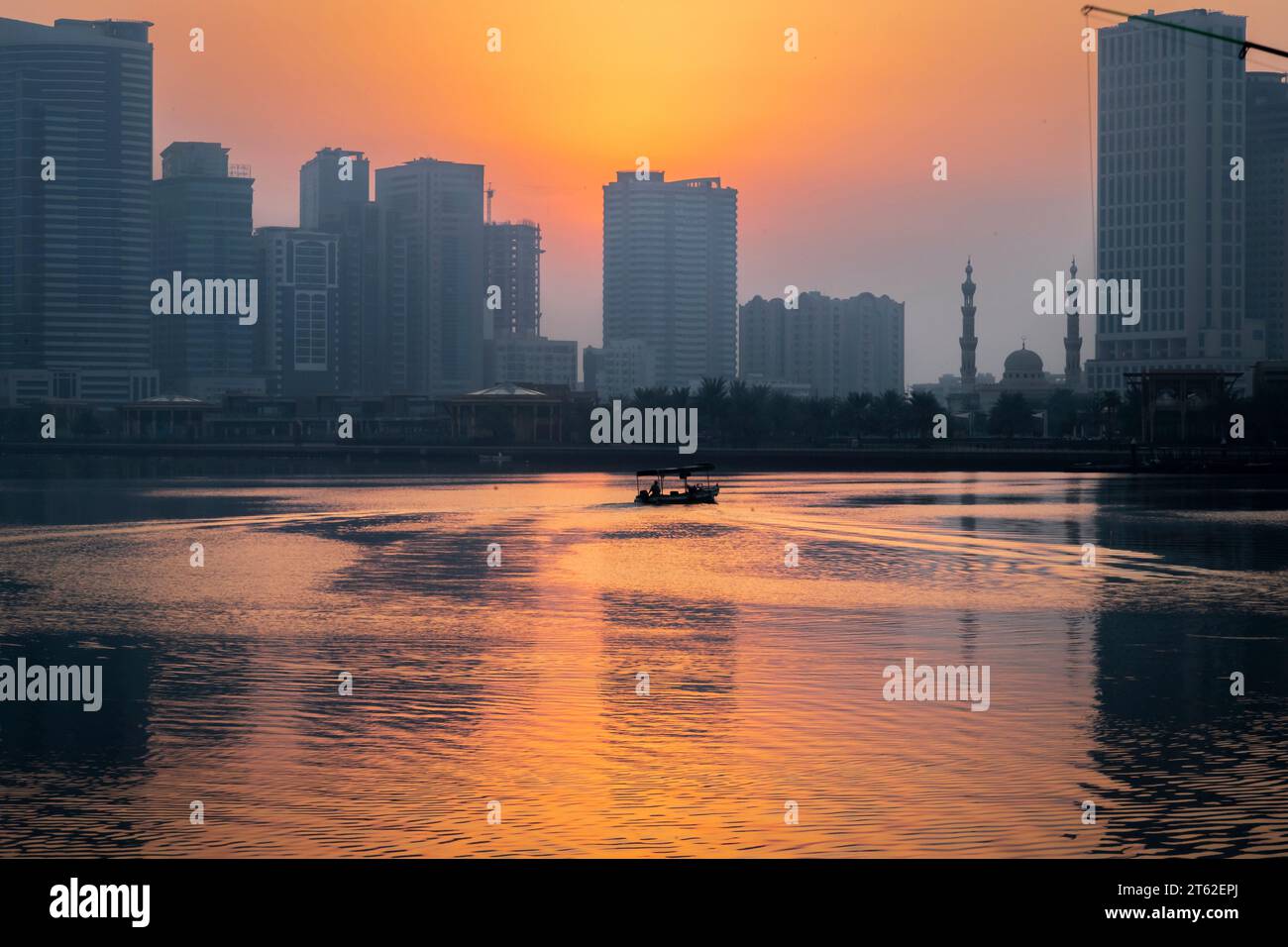 Bateaux locaux garés à Sharjah Corniche Banque D'Images