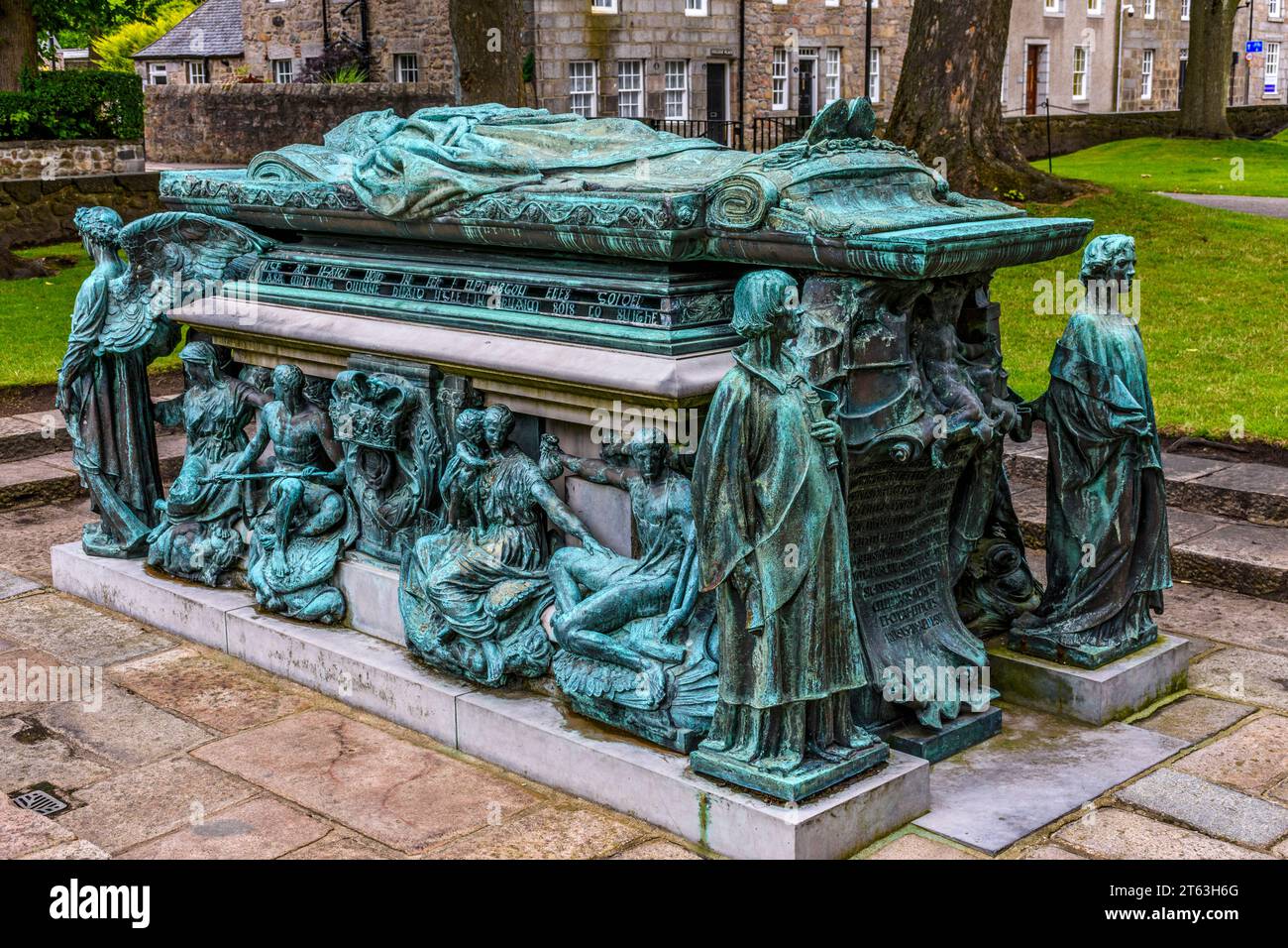 Tombe de l'évêque Elphinstone, Université d'Aberdeen, Old Aberdeen, Écosse, Royaume-Uni. Par Henry Wilson, 1928 Banque D'Images