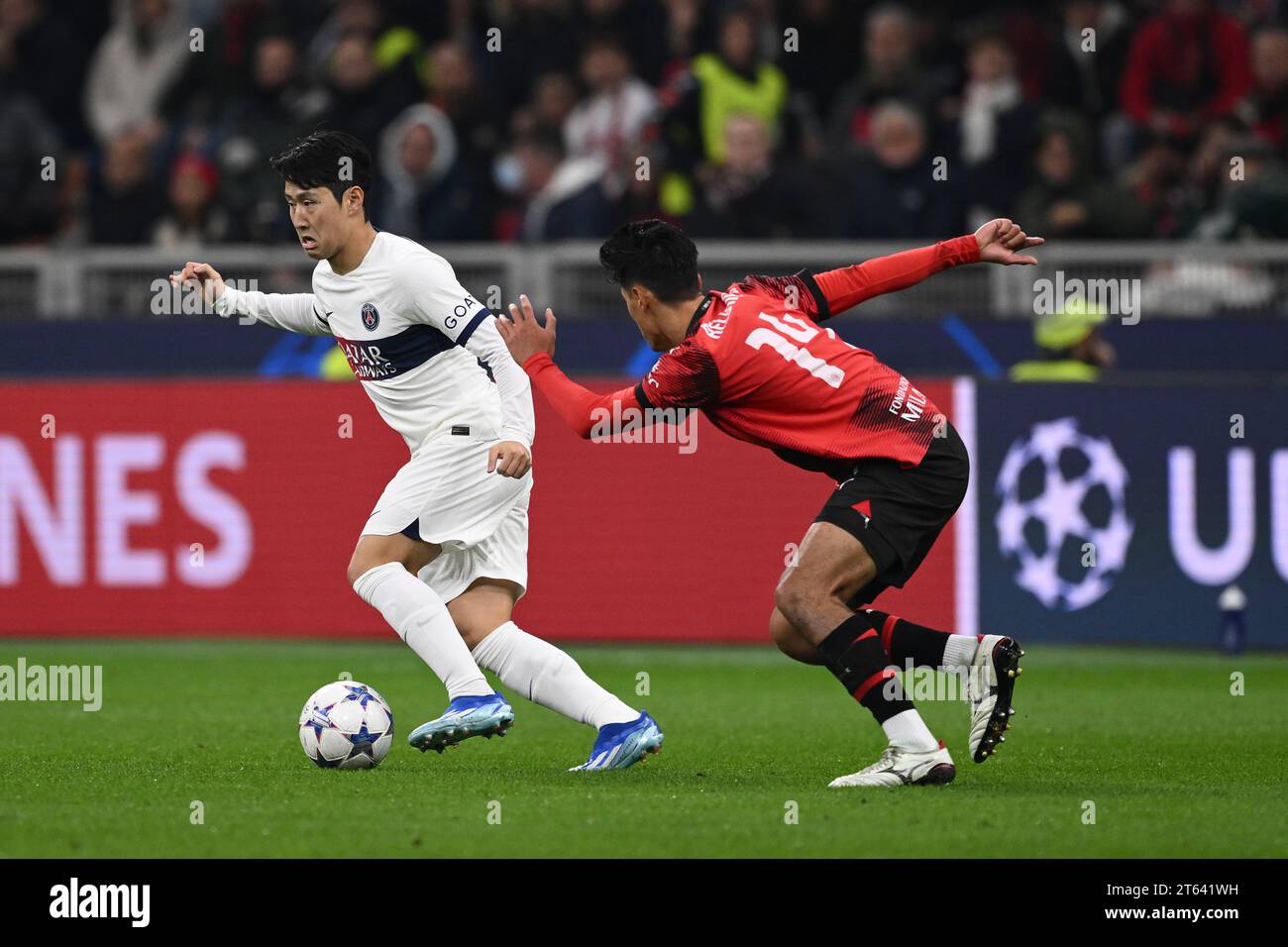 Lors du match de l'UEFA 'Champions League 2023 2024' entre le PSG Milan 2-1 au stade Giuseppe Meazza le 7 novembre 2023 à Milan, Italie. Crédit : Maurizio Borsari/AFLO/Alamy Live News Banque D'Images