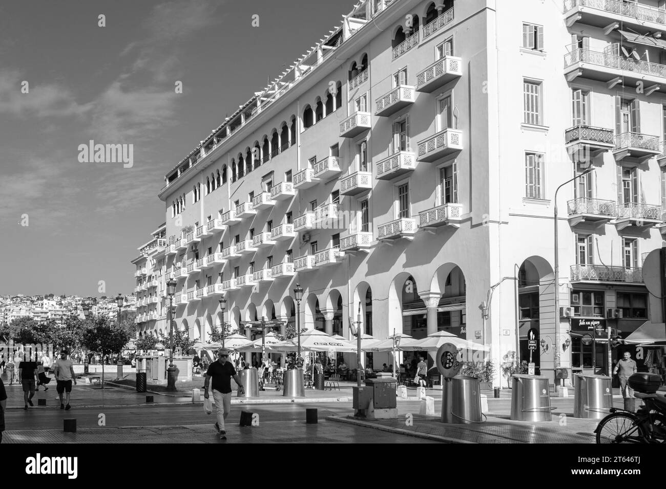 Thessalonique, Grèce - 22 septembre 2023 : Belle architecture résidentielle sur la place Aristotelous à Thessalonique en Grèce Banque D'Images