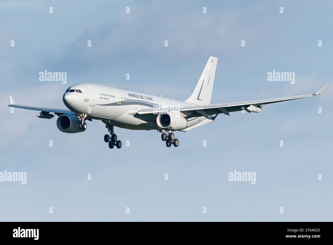 Un Airbus A330 Multi Role Tanker transport (MRTT) de l'armée de l'air française. Banque D'Images