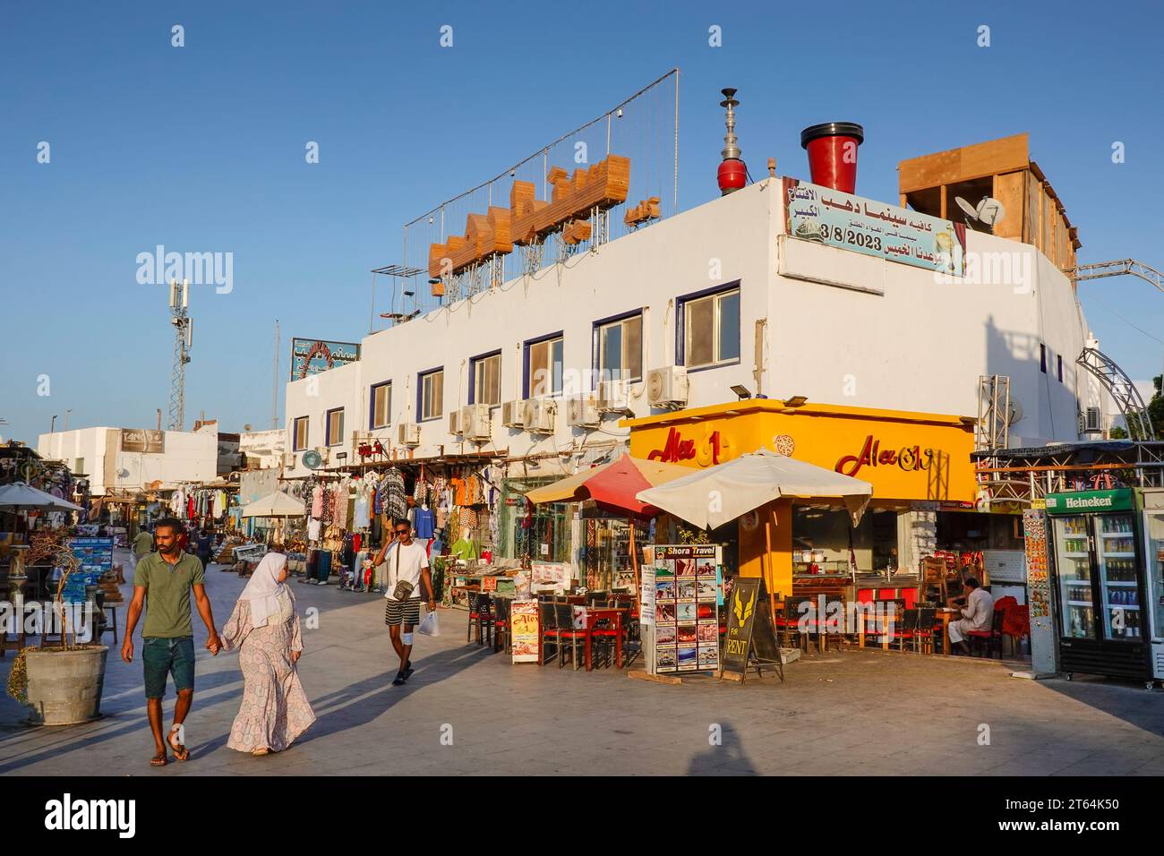Straßenszene, restaurants, Geschäfte, Mashraba, Dahab, Sainte Catherine, Sinaï, Ägypten Banque D'Images