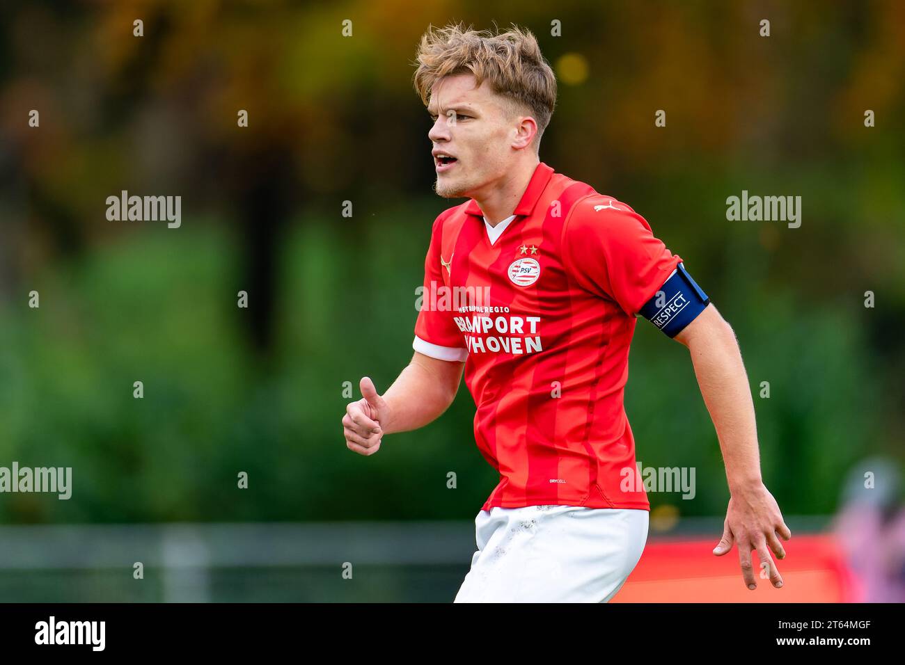 Eindhoven, pays-Bas. 08 novembre 2023. EINDHOVEN, PAYS-BAS - 8 NOVEMBRE : Wessel Kuhn, du PSV Eindhoven, est présent lors du match de l'UEFA Youth League opposant le PSV Eindhoven au RC Lens au PSV Campus de Herdgang le 8 novembre 2023 à Eindhoven, aux pays-Bas. (Photo Joris Verwijst/ Orange Pictures) crédit : Orange pics BV/Alamy Live News Banque D'Images