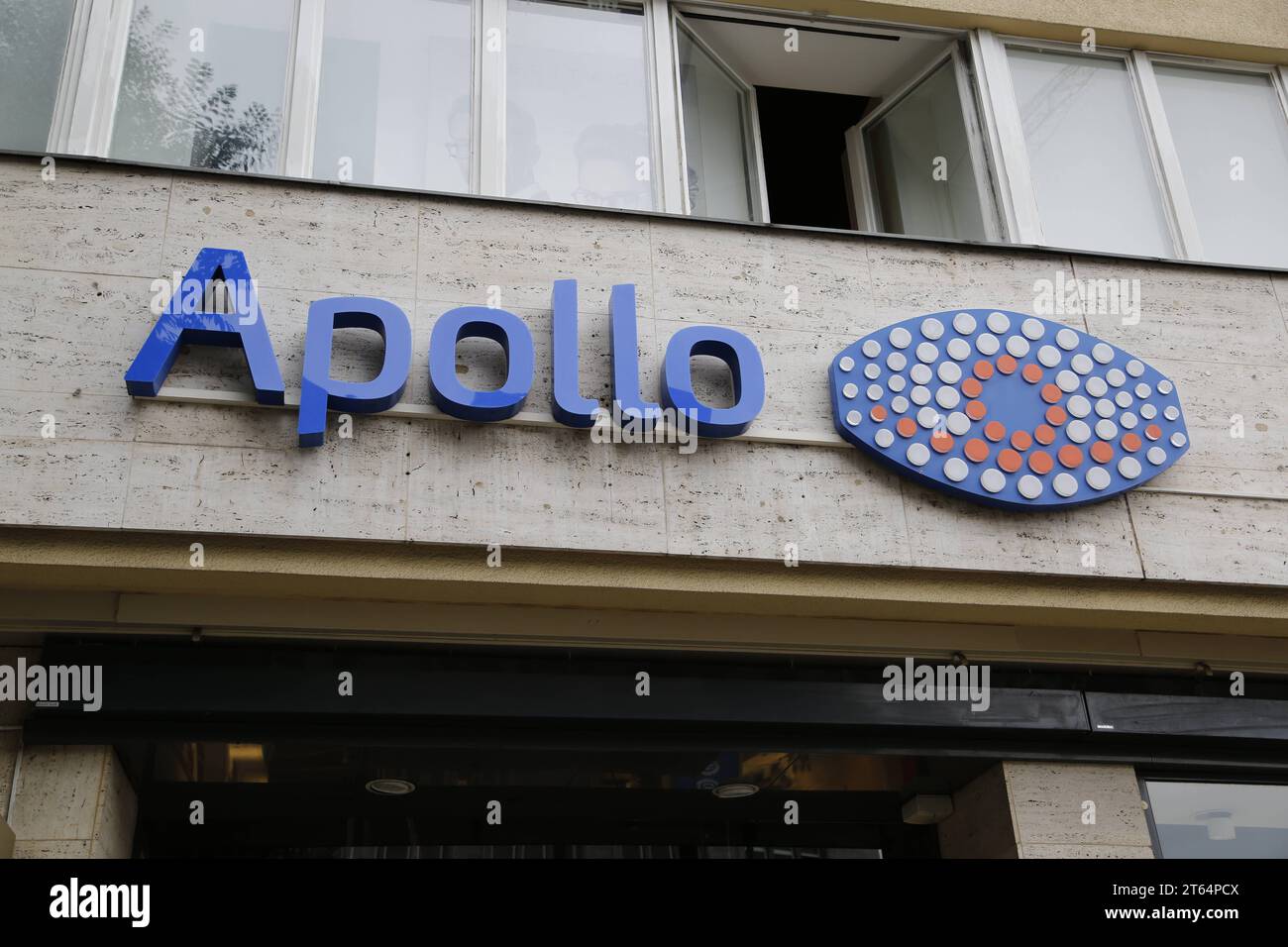 Apollo Brillengeschäft am Kurfürstendamm à Berlin *** magasin de lunettes Apollo sur Kurfürstendamm à Berlin crédit : Imago/Alamy Live News Banque D'Images