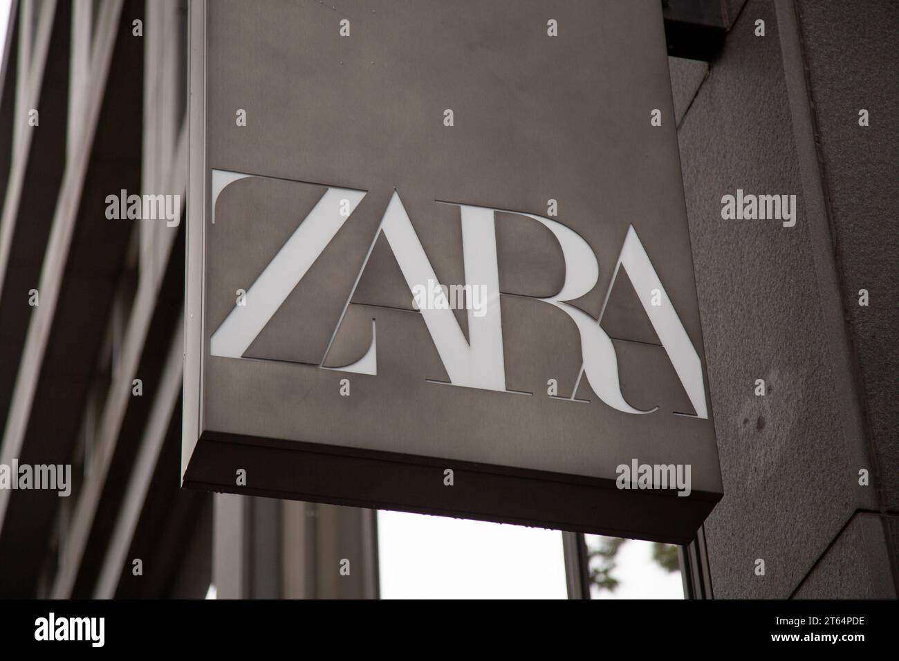 Logo Zara Am Store à Berlin *** logo Zara sur le magasin à Berlin crédit : Imago/Alamy Live News Banque D'Images