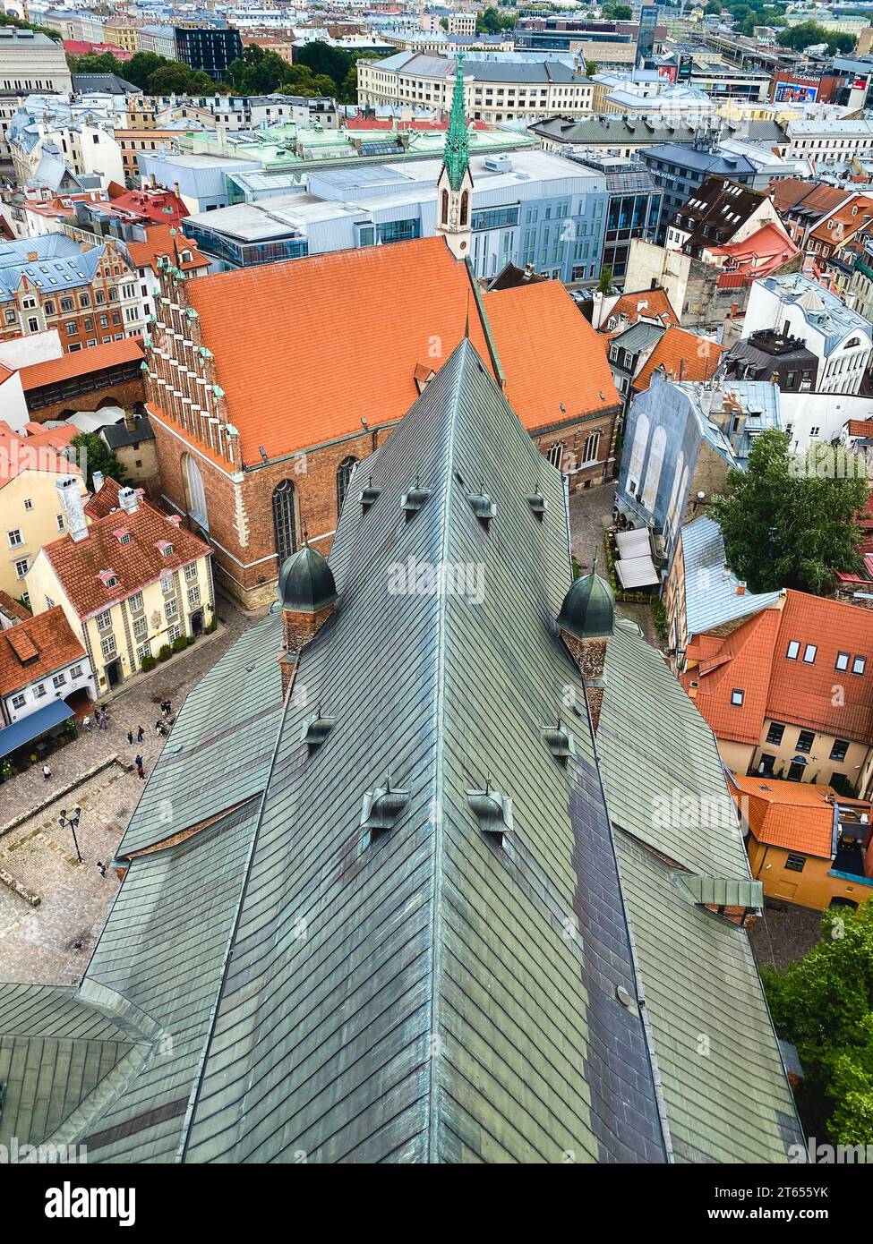 Riga ville est la capitale de la Lettonie pour des vacances toute l'année, avec de nombreux monuments anciens et un excellent climat, Riga ville, Lettonie, 08-17-2021 Banque D'Images