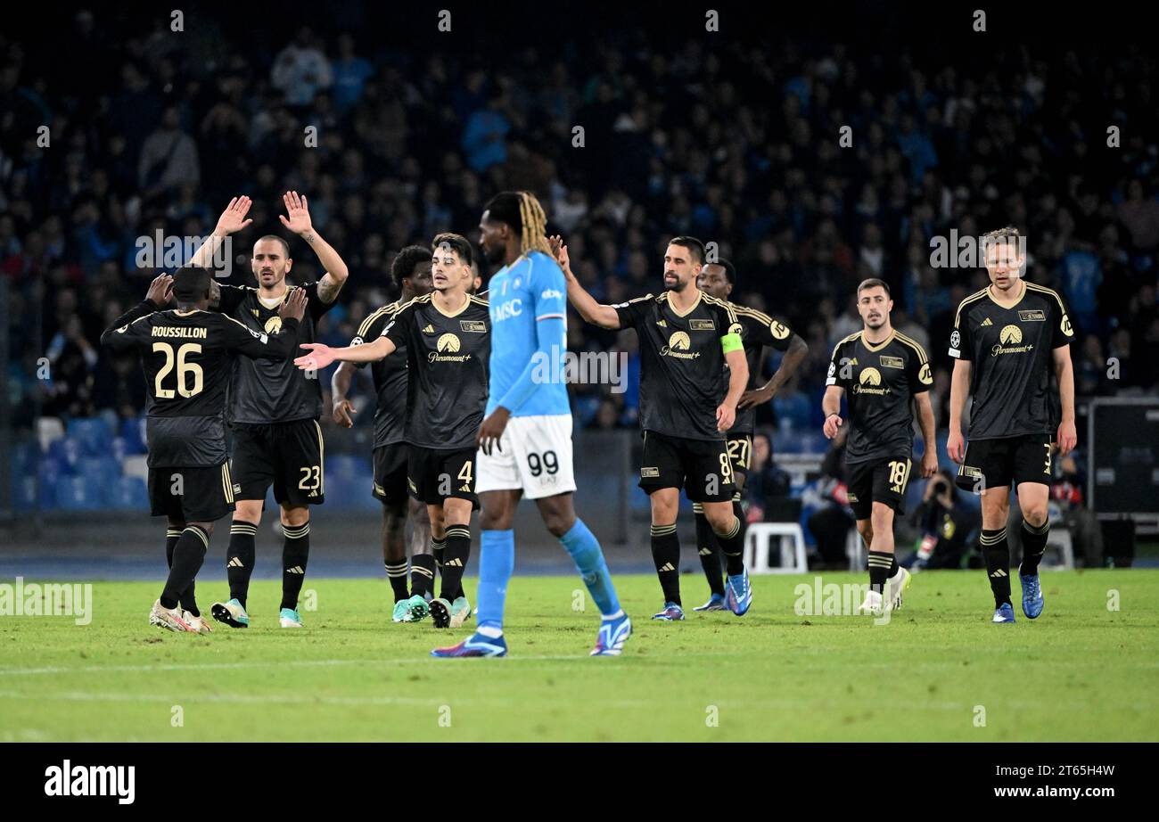 Neapel, Italie. 08 novembre 2023. Football : UEFA Champions League, SSC Napoli - 1. FC Union Berlin au Stadio Diego Armando Maradona à Naples. Les joueurs syndicaux célèbrent le tirage au sort de 1-1. Crédit : Matthias Koch/dpa/Alamy Live News Banque D'Images