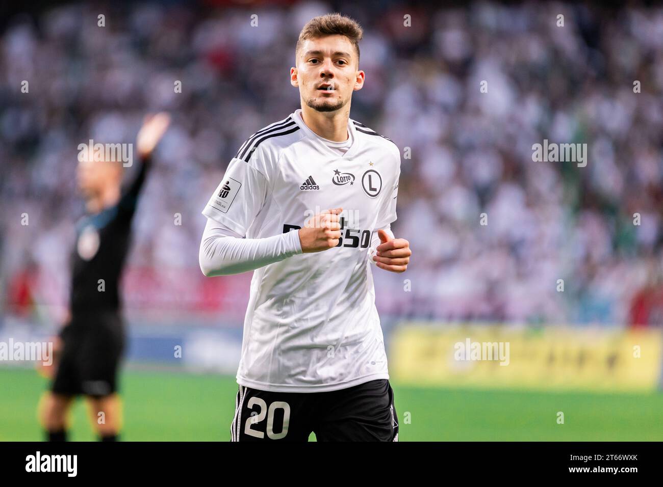 Varsovie, Pologne. 29 octobre 2023. Ernest Muci de Legia vu lors du match polonais PKO Ekstraklasa League entre Legia Warszawa et PGE FKS Stal Mielec au Maréchal Jozef Pilsudski Legia de Varsovie. Score final ; Legia Warszawa 1:3 PGE FKS Stal Mielec. Crédit : SOPA Images Limited/Alamy Live News Banque D'Images