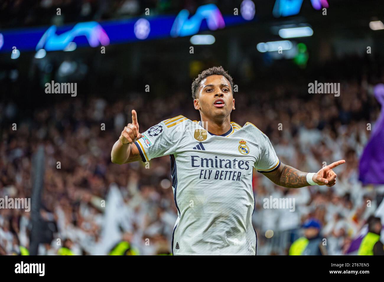 Madrid, Espagne. 08 novembre 2023. Rodrygo Silva de Goes, du Real Madrid, célèbre après avoir marqué un but lors du match de l'UEFA Champions League 2022/23 entre le Real Madrid et Braga au stade Bernabeu. Real Madrid 3:0 Braga. Crédit : SOPA Images Limited/Alamy Live News Banque D'Images