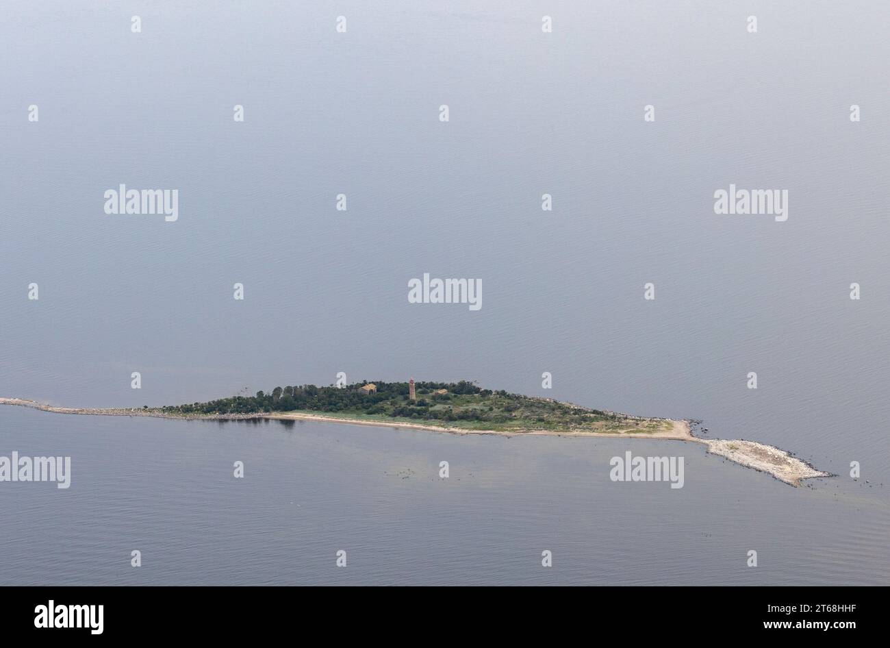 Une vue aérienne de l'île de Sorgu dans la baie de Parnu, mer Baltique, Estonie Banque D'Images