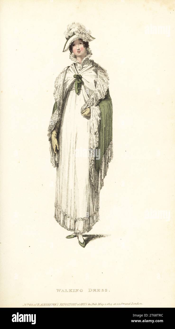 Femme régence tendance en robe courte de marche de cambrure français, col militaire, volants en dentelle, mouchoir en soie châle, cheveux en boucles volantes, chapeau bleu satiné vert marin avec plumes d'autruche, manteau en velours. 11, tôle 31, mai I, 1814. Gravure sur plaque de coperplate de couleur main par Thomas Uwins de Rudolph Ackermann's Repository of Arts, Strand, Londres. Banque D'Images