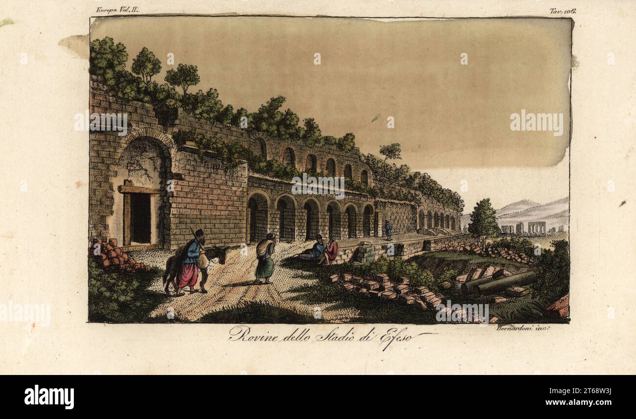 Ruines du stade d'Éphèse, Grèce. Utilisé pour les sports et les cérémonies, puis plus tard pour les jeux romains et les cirques. Rovine dello Stadio di Efeso. Gravure sur cuivre coloriée à la main par Bernardoni d'après Luigi Meyer de Giulio Ferrarios costumes ancien et moderne des peuples du monde, il Costume Antico e Moderno, Florence, 1826. Banque D'Images