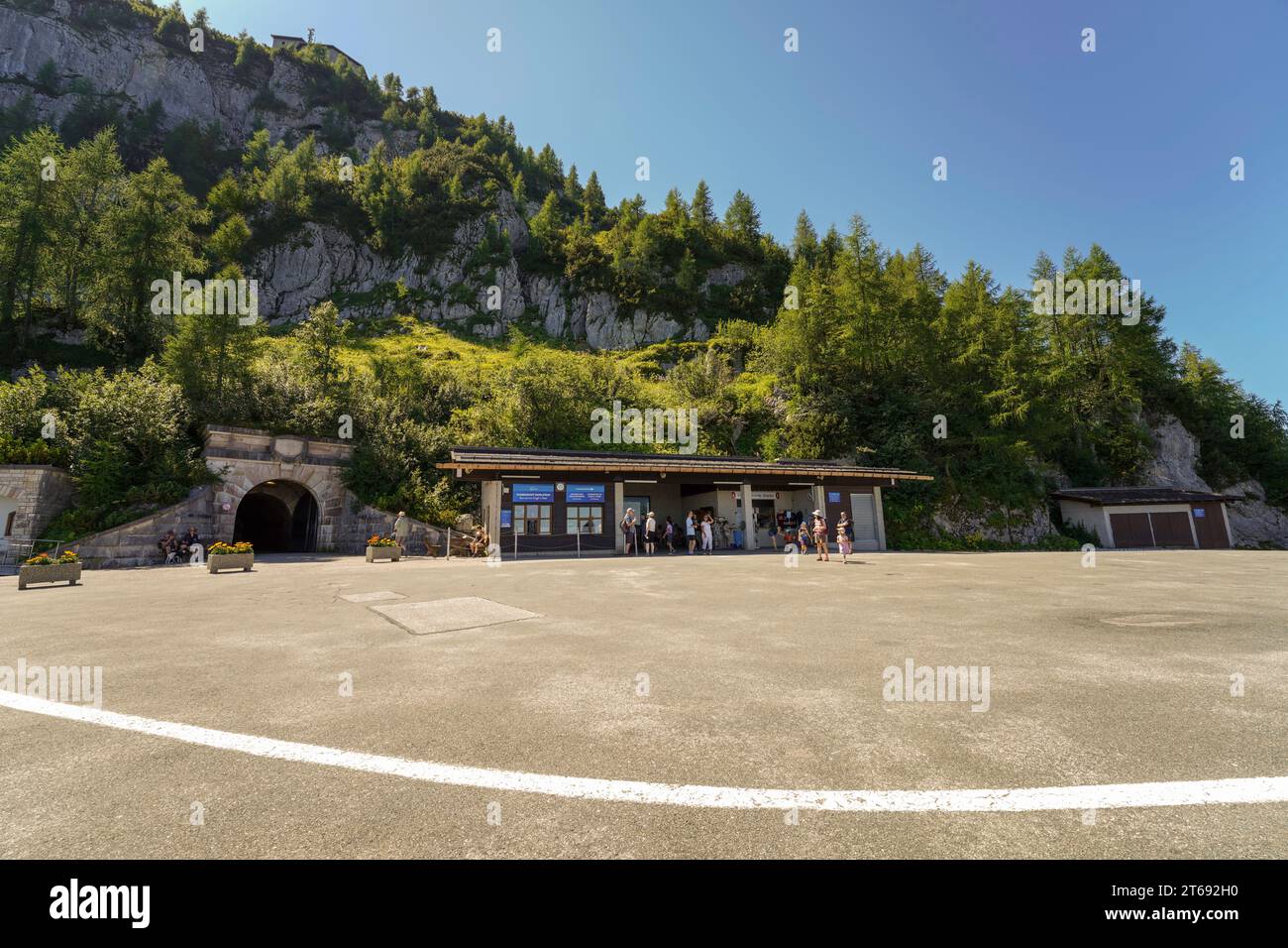 Berchtesgaden, Allemagne, UE - 21 août 2023. Le Reich historique de la Seconde Guerre mondiale a construit le nid d'aigle, Kehlsteinhaus, avec le tunnel de base d'Hitler et le transport par bus. Banque D'Images