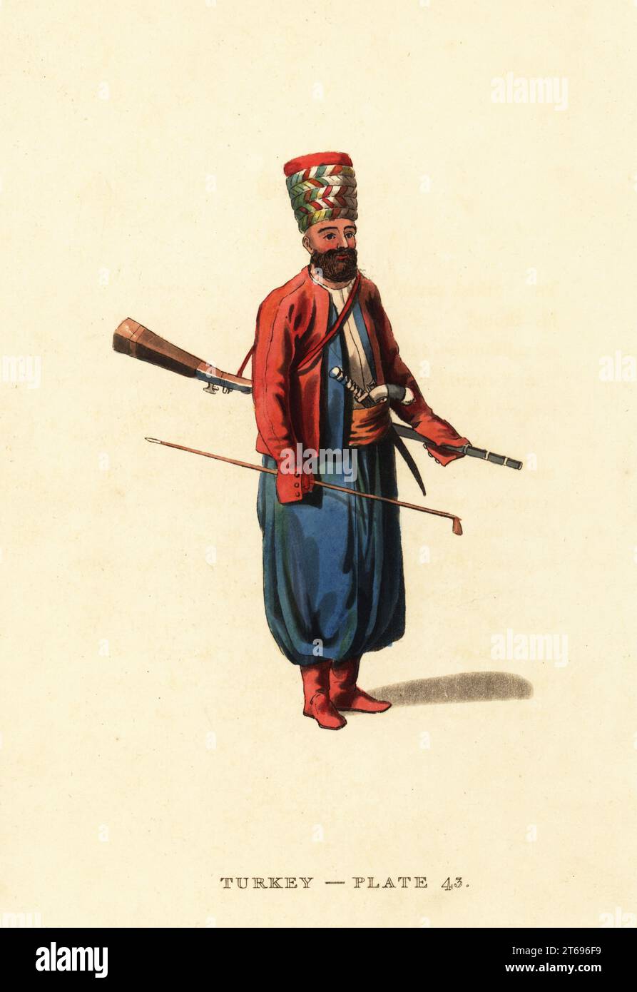 Spahi ou homme de cavalerie des provinces asiatiques de l'Empire ottoman. Son uniforme comprend un turban haut, une veste, une chemise, une ceinture, un pantalon ample, bottes rouges, armées de mousquet, poignard, pistolet et fouet. Gravure sur cuivre colorée à la main d'après Octavian Dalvimart de William Alexanders traduction de représentations pittoresques de la robe et des manières des Turcs, Thomas MLean, Londres, 1814. Banque D'Images