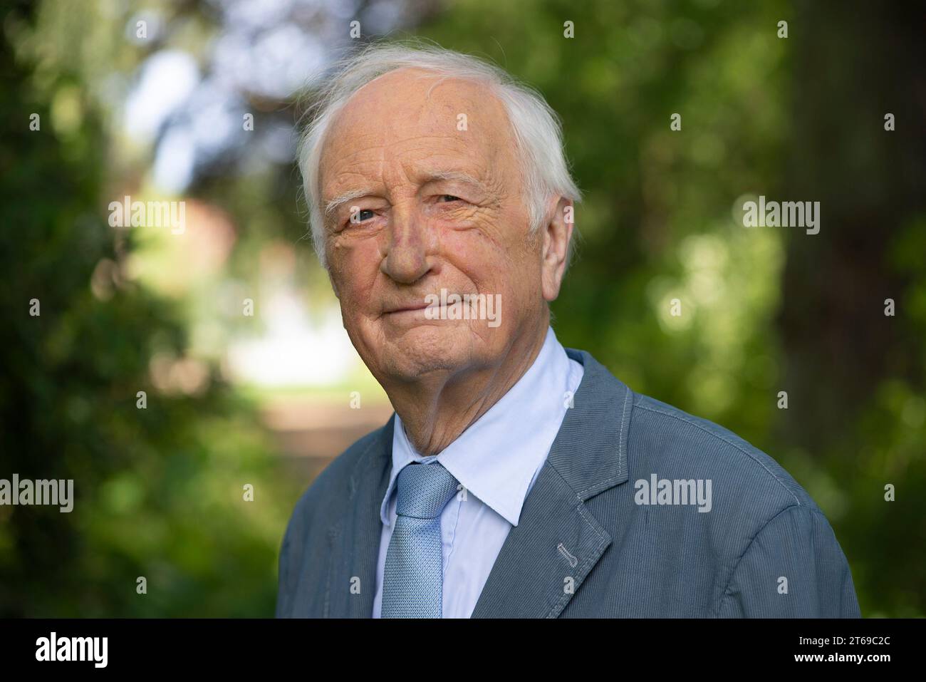 Berlin DEU, 26.06.2023 : Portrait Heinrich August Winkler né en 1938 à Koenigsberg, historien et auteur allemand. Il enseigne l'histoire moderne à l'Université Humboldt de Berlin de 1991 à 2007. En 2014, il a reçu le Prix de l'Europe pour la culture politique de la Fondation Hans Ringier, et en 2016 le Prix du livre de Leipzig pour la compréhension européenne. En 2018, il a reçu la Grand-Croix du mérite de la République fédérale d'Allemagne. Il vit à Berlin [traduction automatique] Banque D'Images