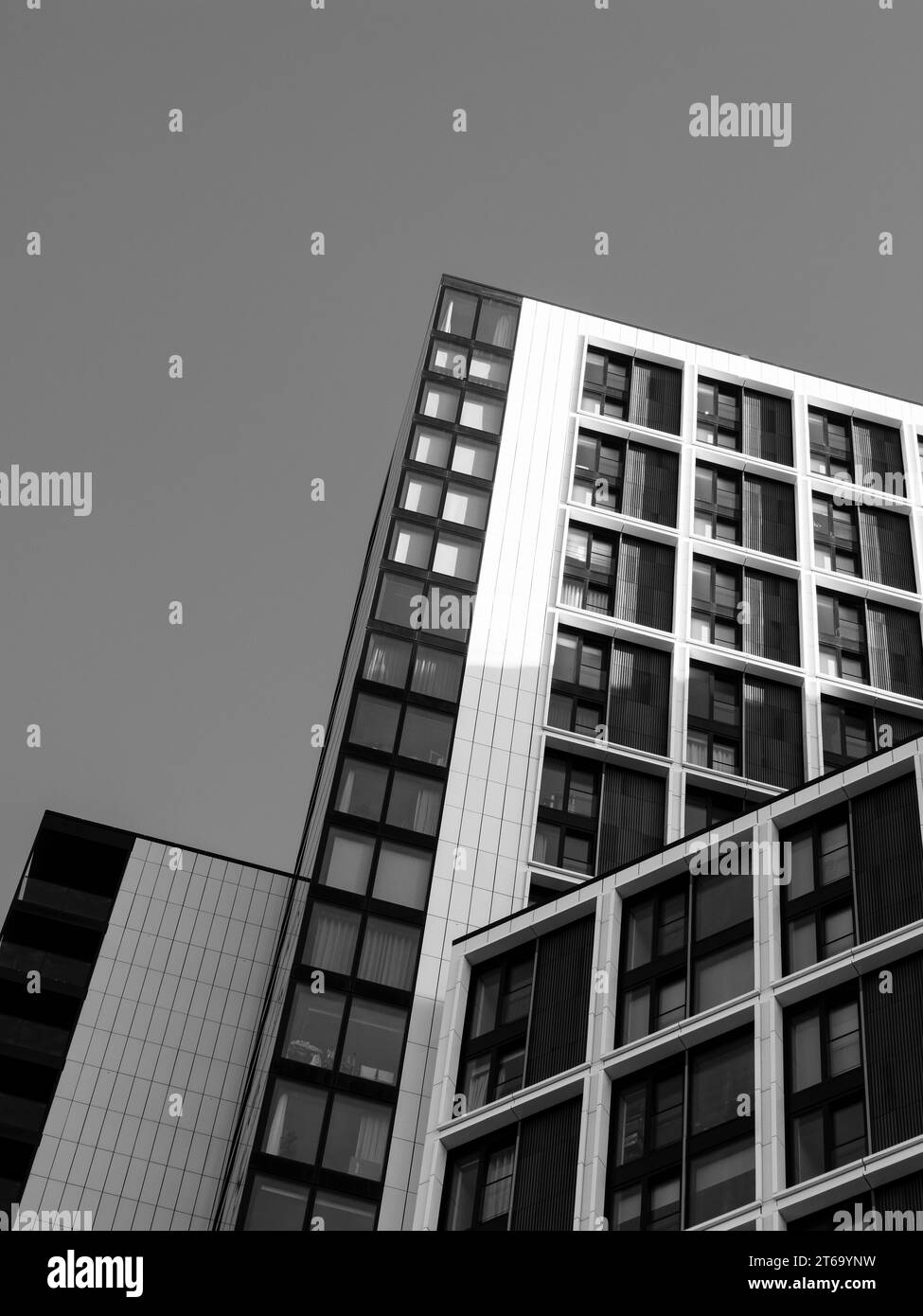 b&W The Dumont, New Luxury Housing, Albert Embankment, South London, Londres, Angleterre, Royaume-Uni, GB. Banque D'Images