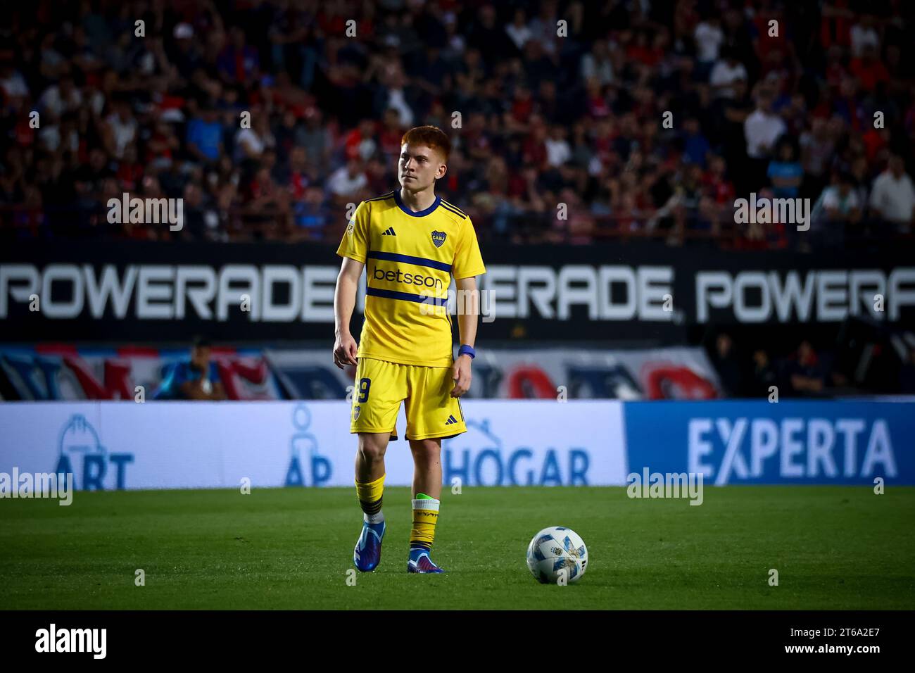 Buenos Aires, Argentine. 08 novembre 2023. Valentin Barco de Boca Juniors vu lors du match entre San Lorenzo de Almagro et Boja Juniors dans le cadre de Copa de la Liga - Fecha 12- Zona B à l'Estadio Pedro Bidegain. Note finale : San Lorenzo 1 : 1 Boca Juniors. (Photo Roberto Tuero/SOPA Images/Sipa USA) crédit : SIPA USA/Alamy Live News Banque D'Images