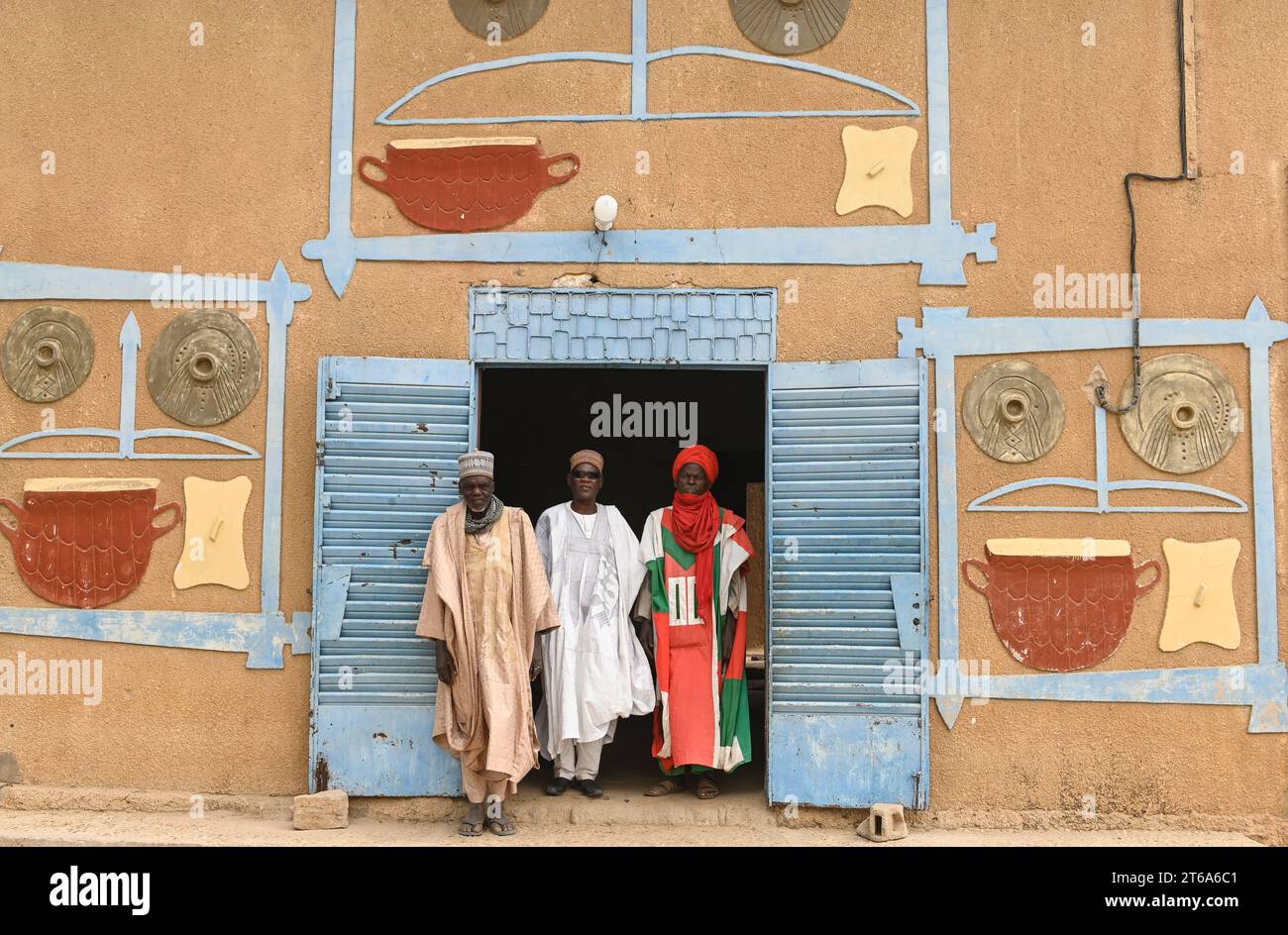 NIGER, Maradi, Tibiri, palais du Sultan de Gobir, ornements haoussa à l'entrée Banque D'Images