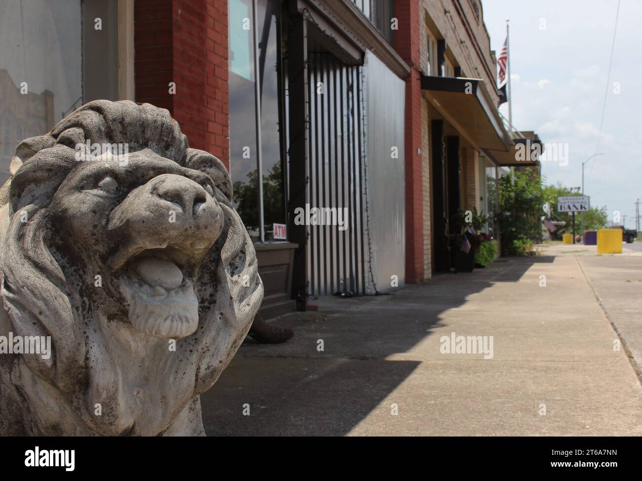 Statue du Lion situé dans le centre-ville historique de Granger TX Banque D'Images