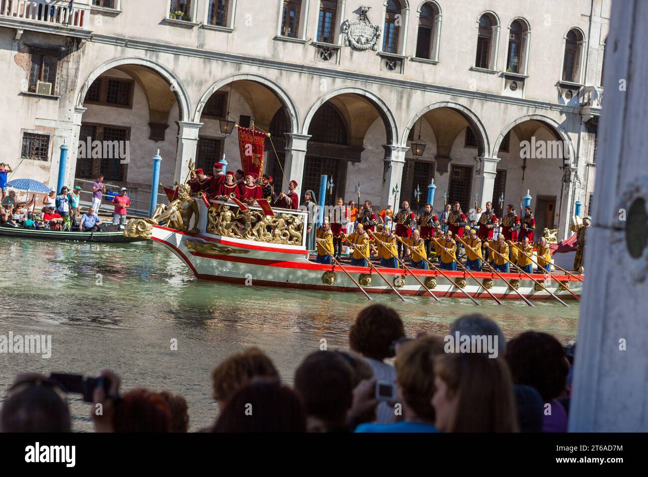 Bateau du Doge de Venise lors de la régate historique annuelle 2019 (Regata Historica) à Venise. Banque D'Images