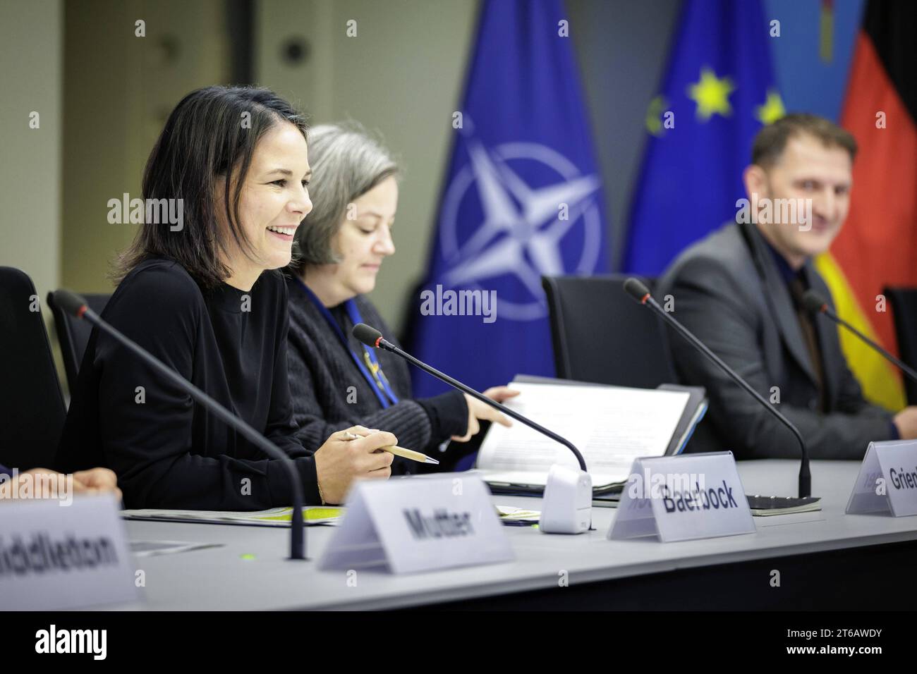 Scénario, hier im Bild Annalena Baerbock, Bundesaussenministerin, nach der Eroeffnung der Nato Cyberkonferenz im Krisenstab des Auswaertigen Amts à Berlin, 09.11.2023. Berlin Deutschland *** discussion de scénario, ici sur l'image Annalena Baerbock, ministre fédérale des Affaires étrangères, après l'ouverture de la Cyber Conférence de l'OTAN dans l'unité de crise du ministère fédéral des Affaires étrangères à Berlin, 09 11 2023 Berlin Allemagne Copyright : xJaninexSchmitz/photothek.dex crédit : Imago/Alamy Live News Banque D'Images