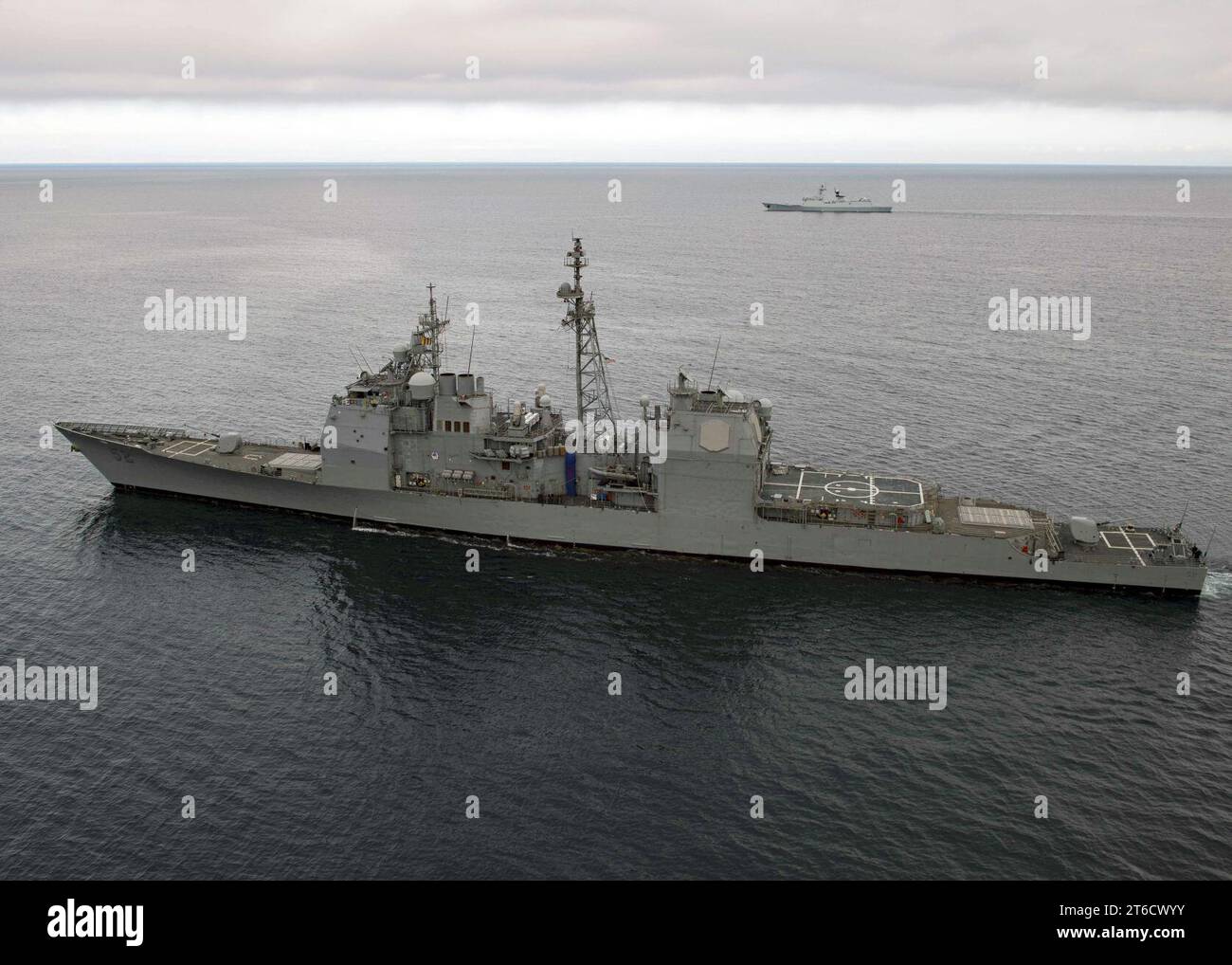 L'USS Bunker Hill participe à un exercice de manœuvre avec l'Armée populaire de libération. (31661008765) Banque D'Images